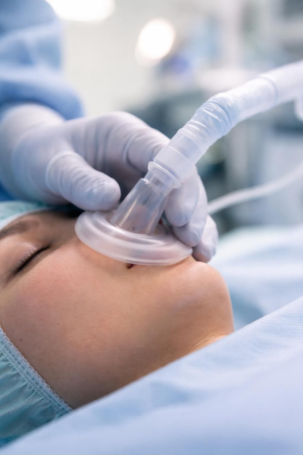 découvrez l'importance du masque laryngé, un dispositif clé pour garantir une anesthésie respiratoire sécurisée et efficace.